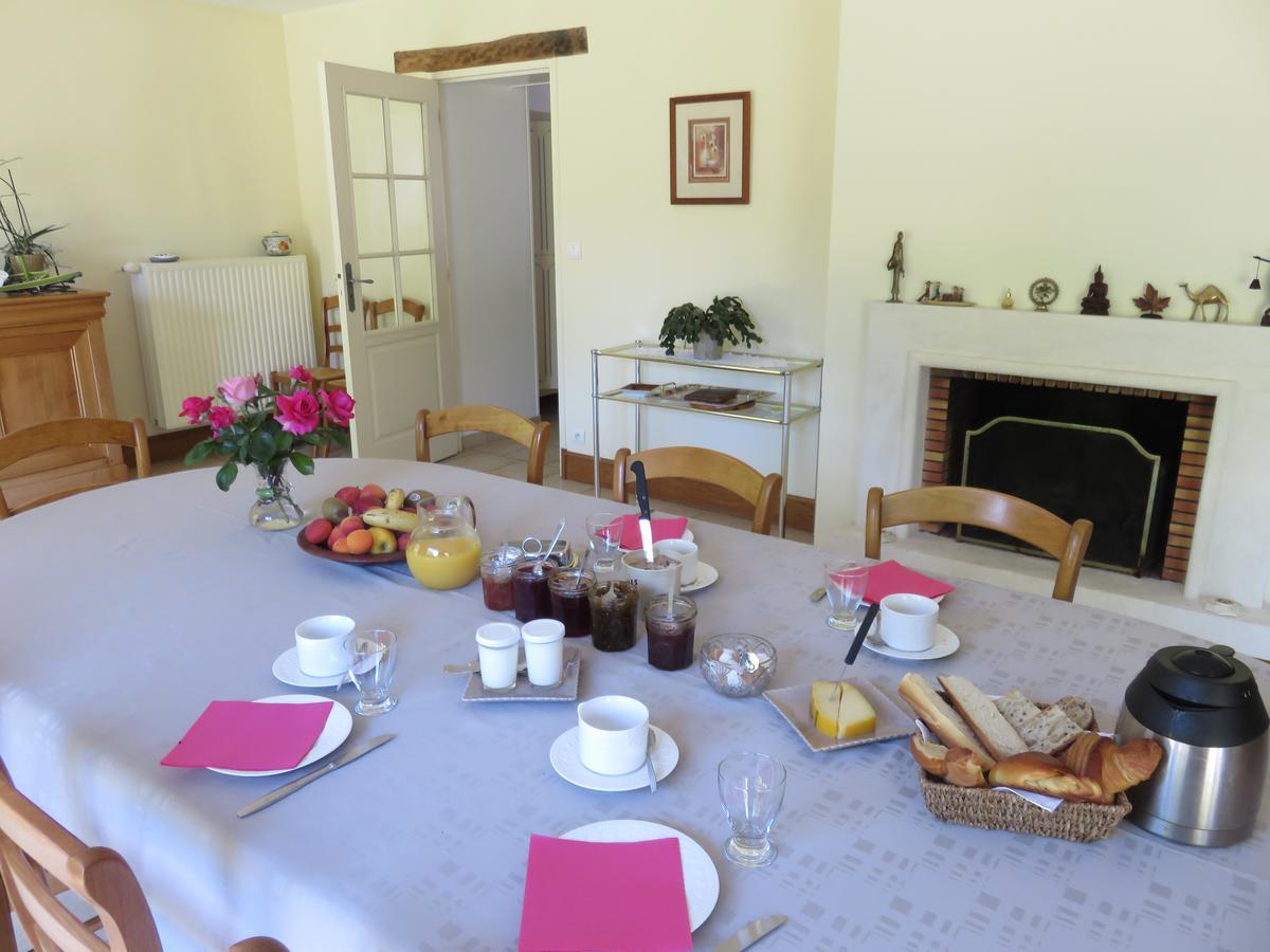 Les Quatre Saisons Bed & Breakfast Moitron-sur-Sarthe Exterior photo